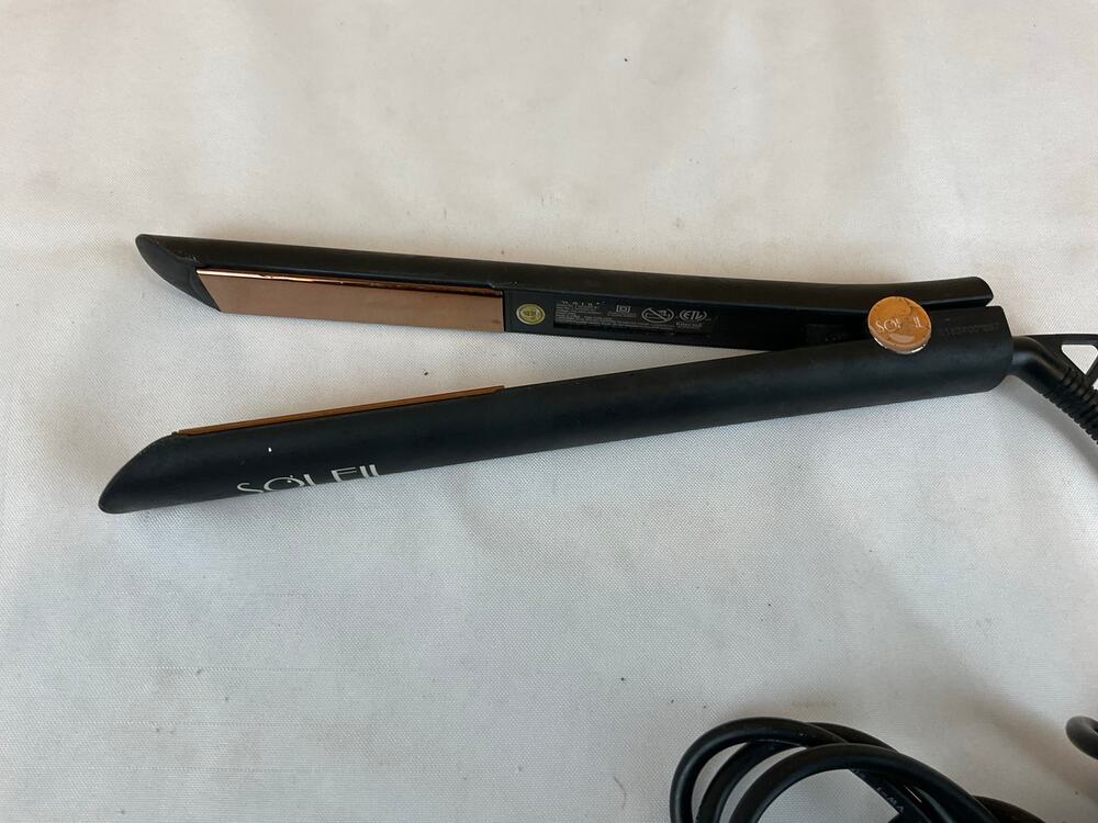 SOLEIL IR + WIDE 1.5" INFRARED FLAT IRON - BLACK Model L10HSIRPW-B1, Tested